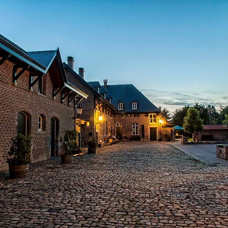 B & B Kasteelhoeve Borgharen - マーストリヒト エクステリア 写真