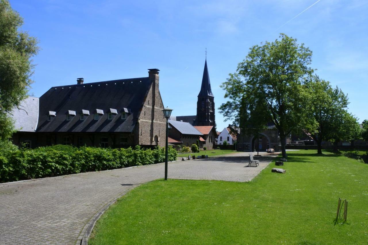 B & B Kasteelhoeve Borgharen - マーストリヒト エクステリア 写真