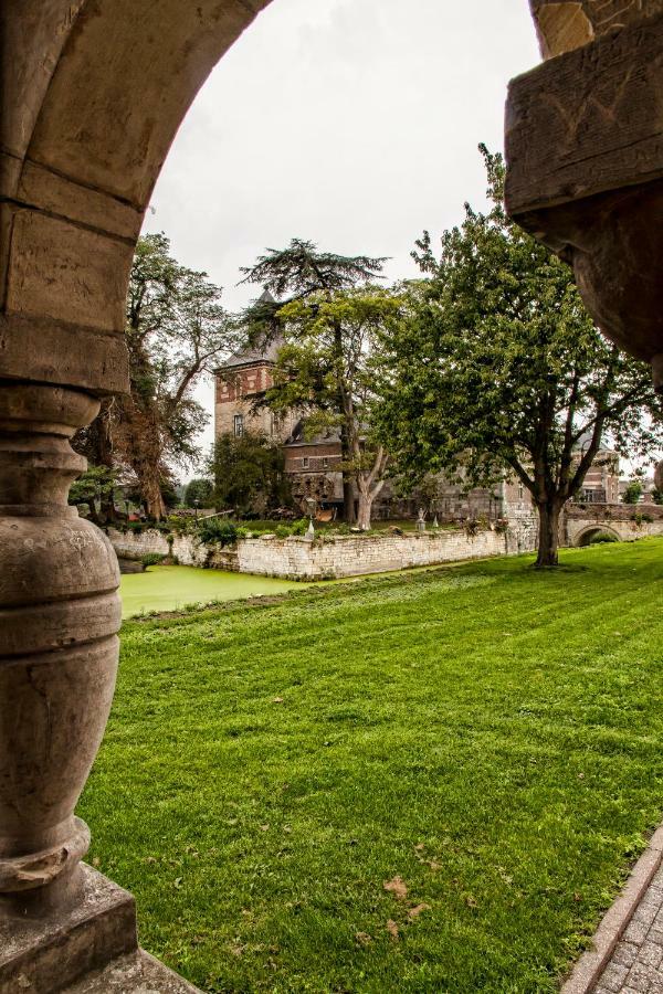 B & B Kasteelhoeve Borgharen - マーストリヒト エクステリア 写真